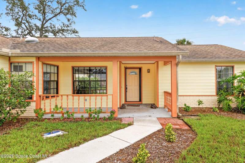 3 bedroom Single Family Residence at 2265 Hickory Drive, Honeybrook Plantation, Palm Shores — photo 2