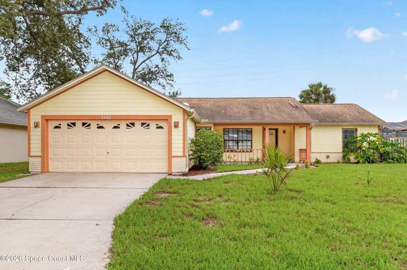 3 bedroom Single Family Residence at 2265 Hickory Drive, Honeybrook Plantation, Palm Shores — photo 1