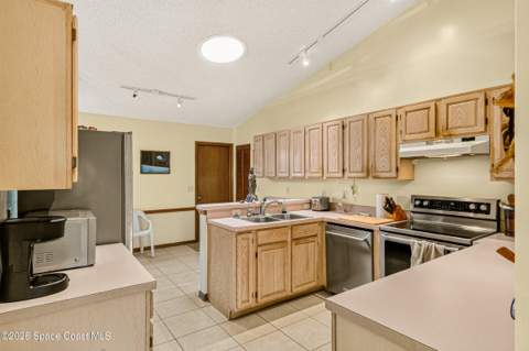 2265 Hickory Drive, Palm Shores FL - photo 10 of 35