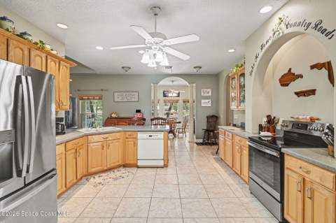 4405 Brighton Boulevard, Mims FL - photo 13 of 39