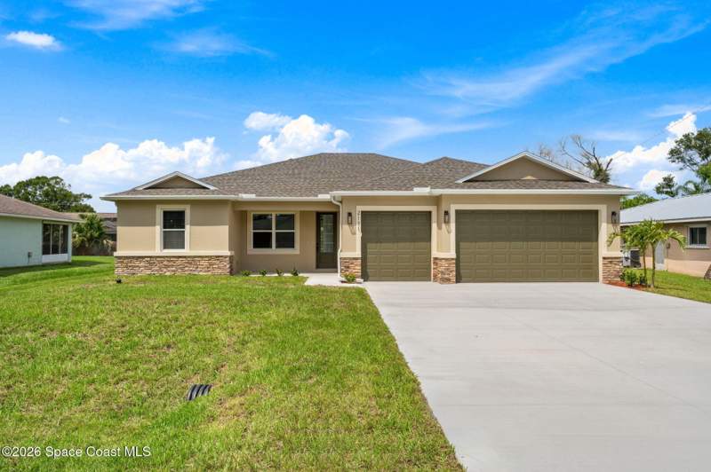 3 bedroom Single Family Residence at 2171 Fallon Boulevard, Port Malabar Unit 6, Palm Bay — photo 1