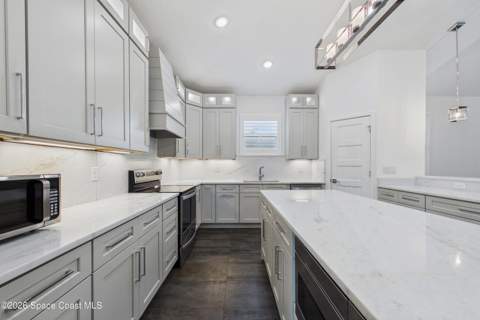 2094 Hyde Parkway, Melbourne FL - photo 9 of 49