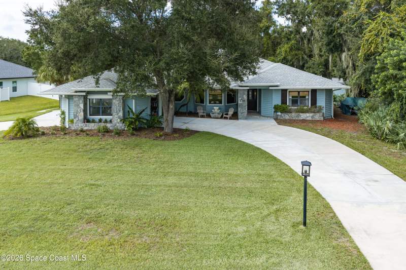 4 bedroom Single Family Residence at 3700 Shady Run Road, Windover Farms of Melbourne Pud Phase 2, Melbourne — photo 3