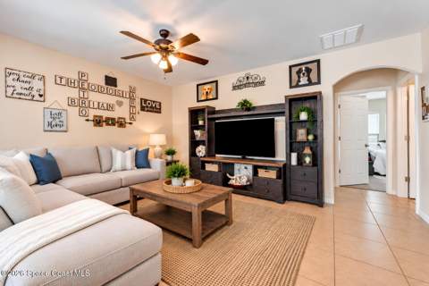 2490 Snapdragon Drive, Palm Bay FL - photo 17 of 47
