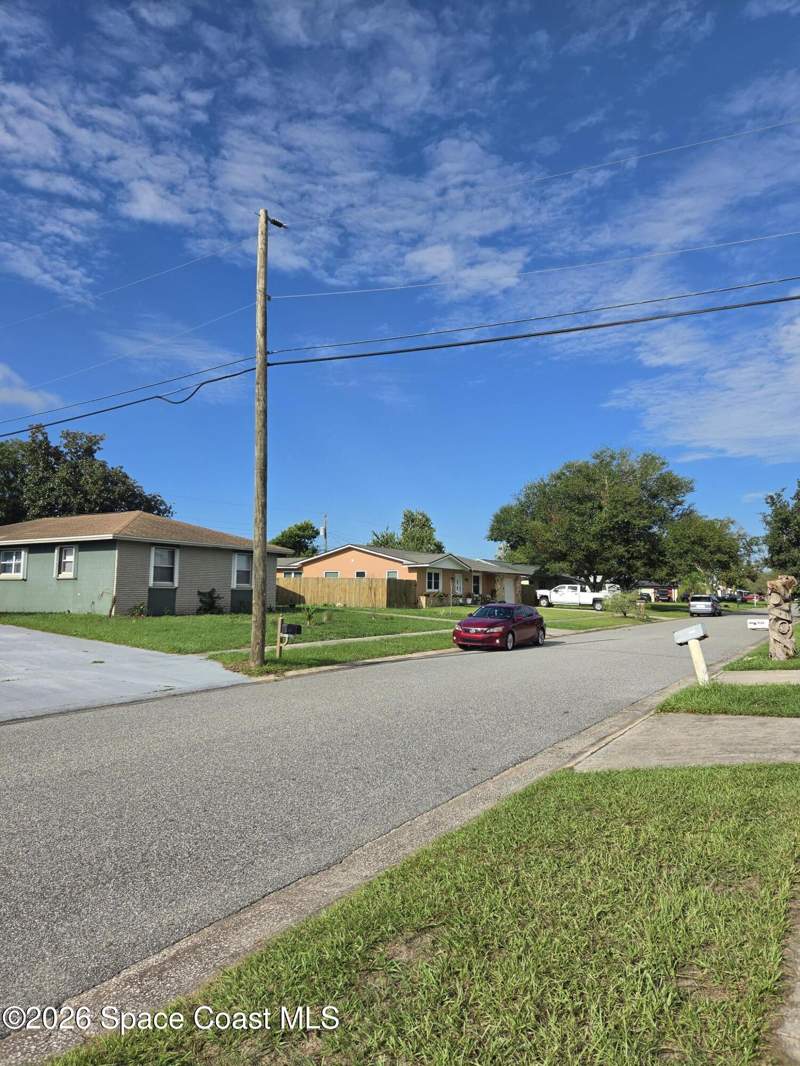 3 bedroom Single Family Residence at 1505 Jamaica Street, Indian River Heights Unit 20, Titusville — photo 3