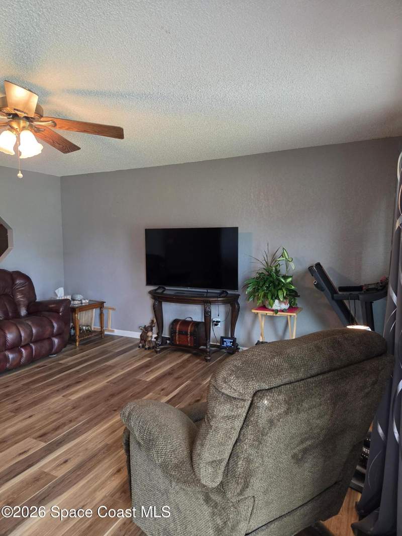 3 bedroom Single Family Residence at 1505 Jamaica Street, Indian River Heights Unit 20, Titusville — photo 5