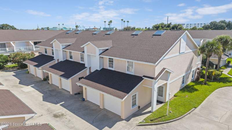 2 bedroom Condominium at 165 Escambia Lane #502, Town Homes of Cocoa Beach Condo, Cocoa Beach — photo 2