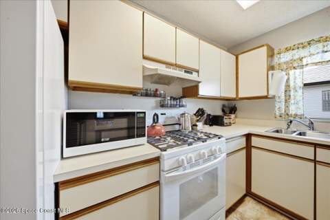 131 Mcneela Drive #131, Titusville FL - photo 7 of 23