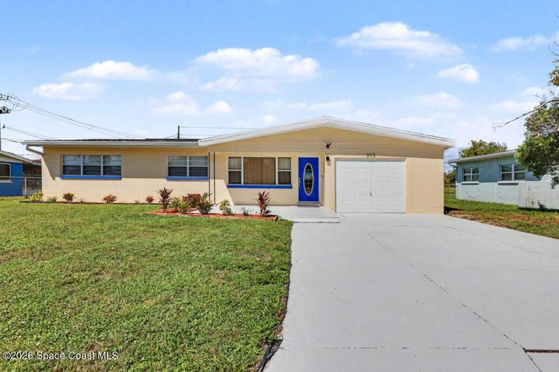 4 bedroom Single Family Residence at 303 Prospect Avenue, Royal Garden Homes, Cocoa — photo 4