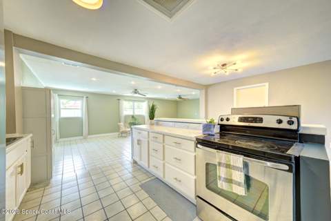425 Sabal Avenue, Merritt Island FL - photo 6 of 42