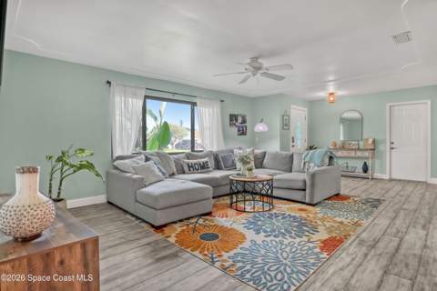 108 Holiday Lane, Cocoa Beach FL - photo 7 of 36