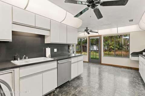 837 Greenwood Manor Circle #8-A, West Melbourne FL - photo 10 of 47