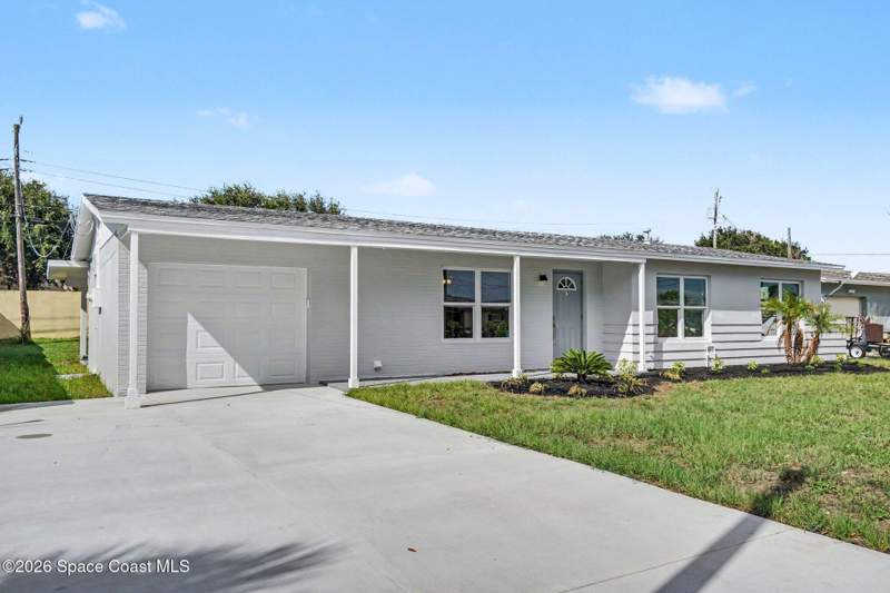 3 bedroom Ranch at 313 Jupiter Drive, South Patrick Park, Satellite Beach — photo 3