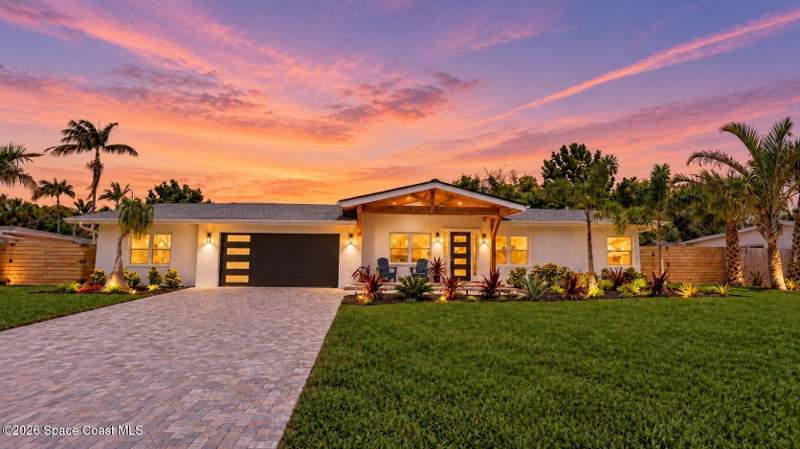 4 bedroom Single Family Residence at 506 Banyan Way, Island Shores of Melbourne Beach, Melbourne Beach — photo 2