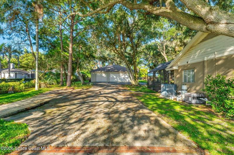 4 bedroom Single Family Residence at 925 N Indian River Drive, Cocoa, Cocoa — photo 3