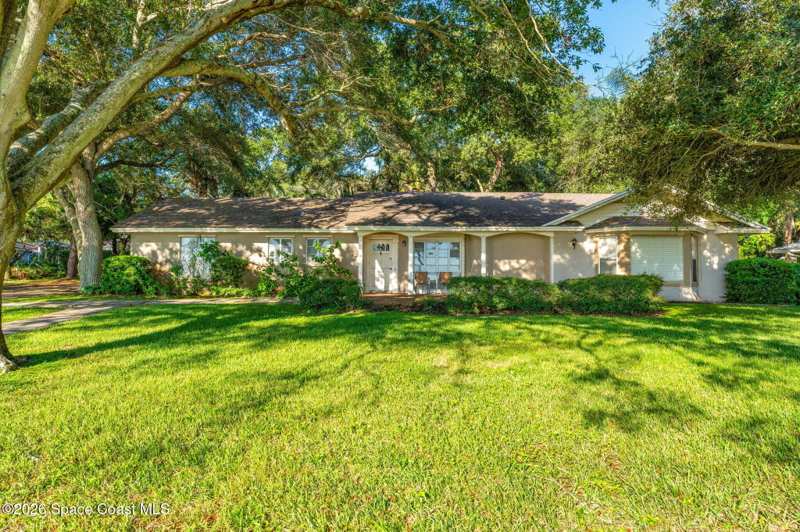 4 bedroom Single Family Residence at 925 N Indian River Drive, Cocoa, Cocoa — photo 1