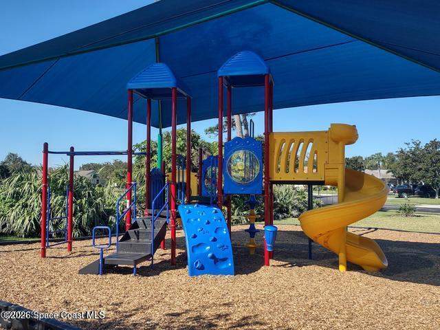 4 bedroom Single Family Residence at 3351 Deer Lakes Drive, Deer Lakes Phase 1, Melbourne — photo 5