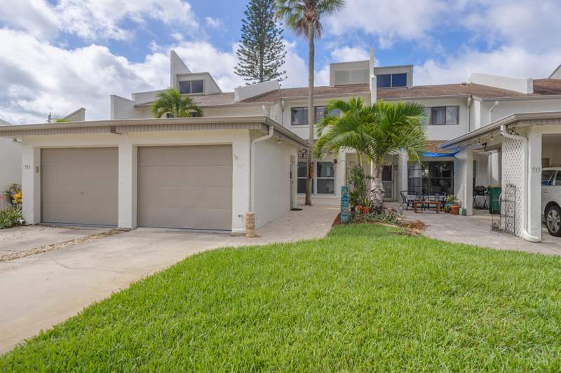 3 bedroom Townhouse at 517 Summerset Court, Lyme Bay Sec 1, Indian Harbour Beach — photo 2