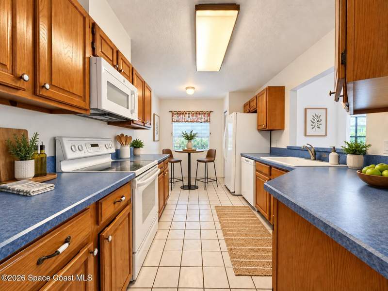 3 bedroom Single Family Residence at 701 Quail Hollow Way, Quail Ridge at Suntree Suntree PUD Stage 5 Tract 4, Melbourne — photo 4