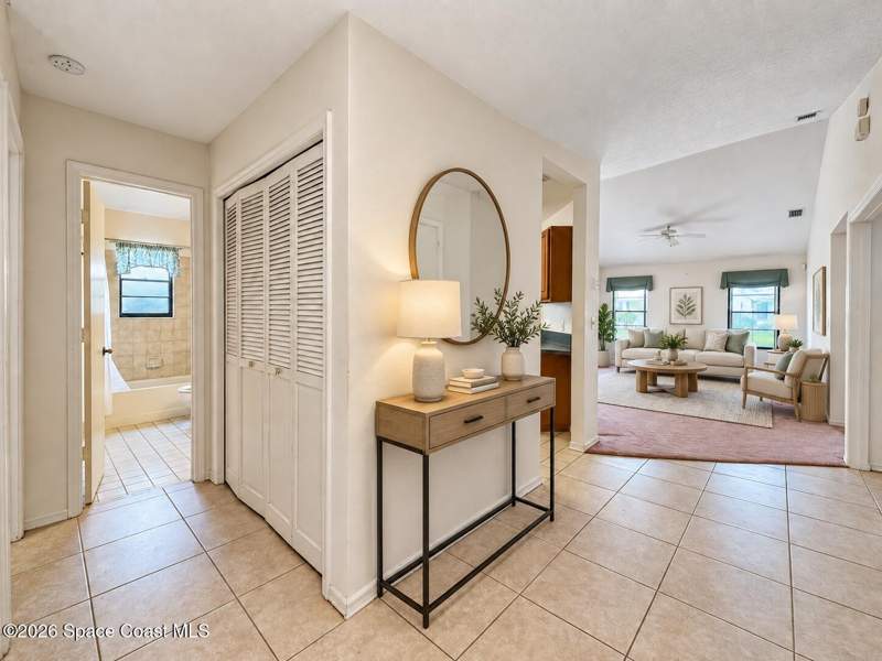 3 bedroom Single Family Residence at 701 Quail Hollow Way, Quail Ridge at Suntree Suntree PUD Stage 5 Tract 4, Melbourne — photo 3