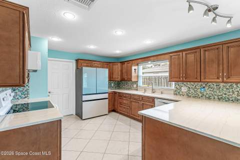 775 Richard Street, Satellite Beach FL - photo 7 of 46