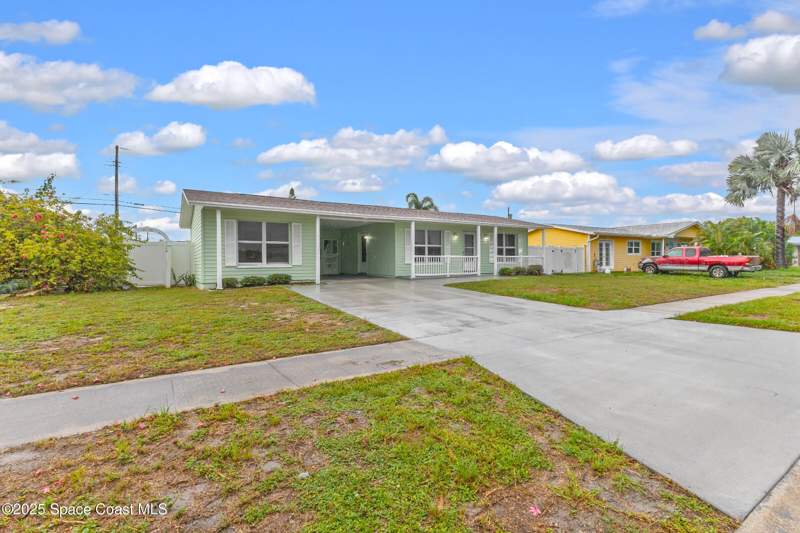 5 bedroom Single Family Residence at 2356 Lakeview Drive, Lakeview Shores Sec E, Melbourne — photo 4