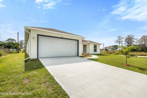 990 Tolson Street, Palm Bay FL - photo 6 of 42