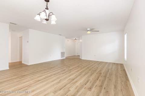 482 Newgate Street, Palm Bay FL - photo 7 of 26
