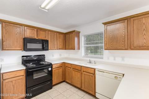 482 Newgate Street, Palm Bay FL - photo 10 of 26