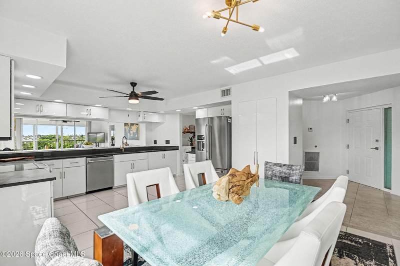 3 bedroom Condominium at 188 Pinellas Lane #301b, Diamond Bay Condo, Cocoa Beach — photo 5