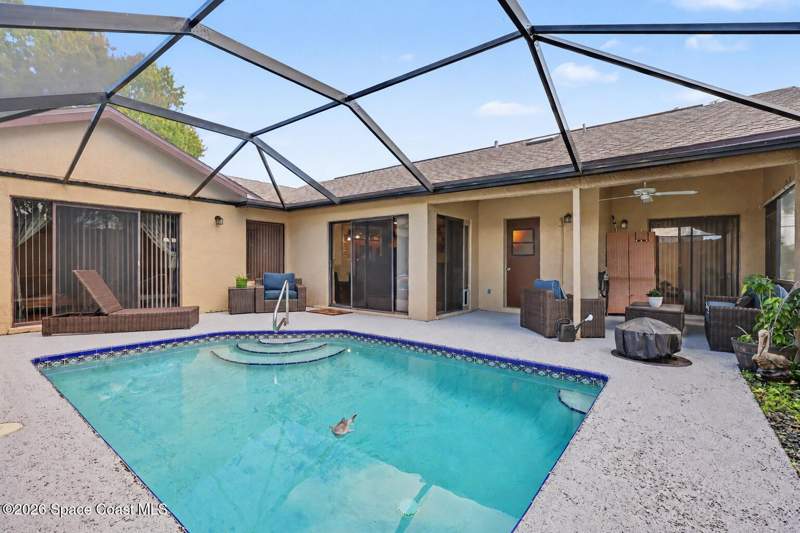 3 bedroom Single Family Residence at 594 Pine Forest Court, Country Walk at Suntree Stage 8 Tract 64 Pud, Melbourne — photo 2