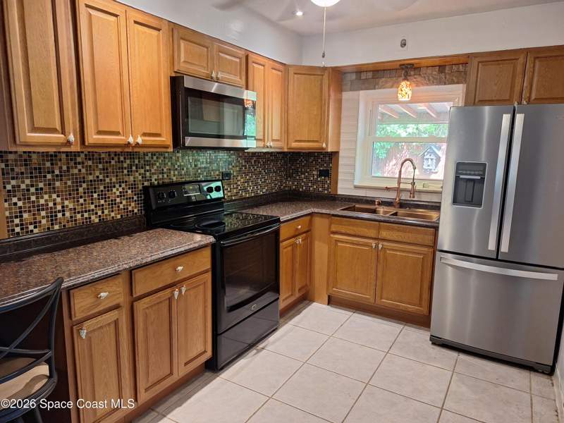 3 bedroom Single Family Residence at 122 Beverly Street, Riverview, Titusville — photo 5