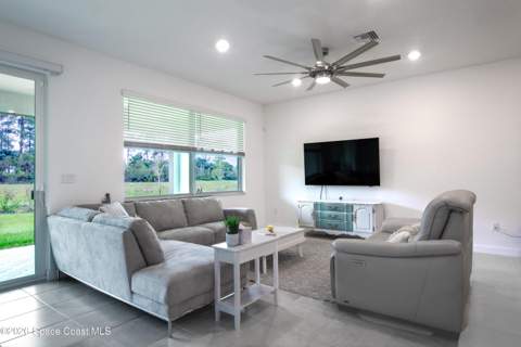 560 Veridian Circle, Palm Bay FL - photo 19 of 33