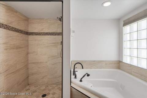 816 Hunters Creek Drive, Melbourne FL - photo 15 of 23