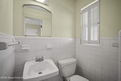 319 Hibiscus Trail, Melbourne Beach FL - photo 11 of 58