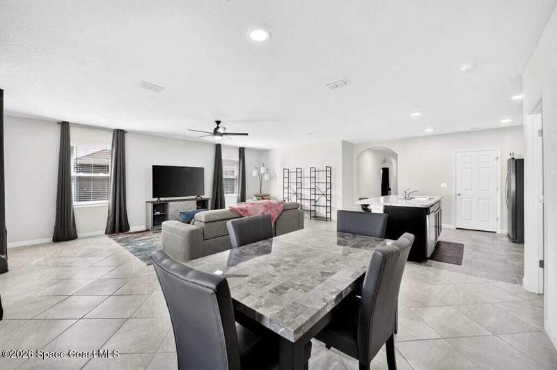 3 bedroom Single Family Residence at 211 Guinevere Drive, Brentwood Lakes Phase III, Palm Bay — photo 4