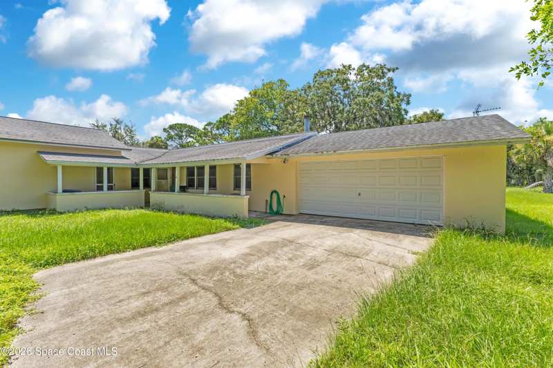 3 bedroom Single Family Residence at 565 Kings Way, Merritt Island, Merritt Island — photo 1