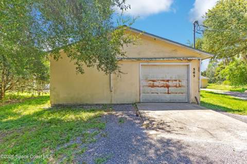 565 Kings Way, Merritt Island FL - photo 7 of 39