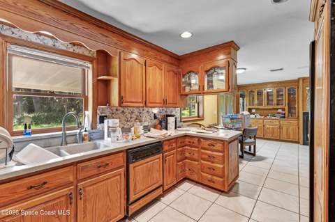 565 Kings Way, Merritt Island FL - photo 14 of 39