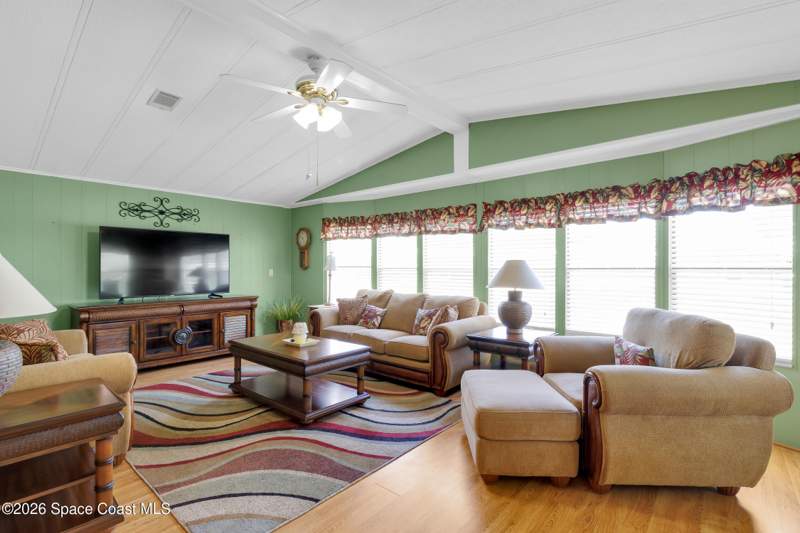 2 bedroom Mobile Home at 923 Hemlock Street, Haven Green Pinewood Sec Replat, Barefoot Bay — photo 5
