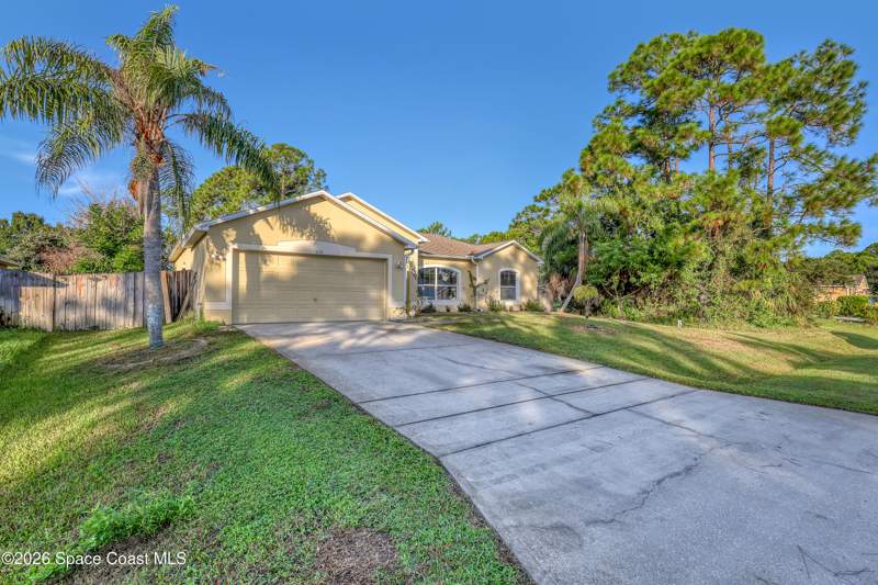 3 bedroom Single Family Residence at 1438 Gray Street, Port Malabar Unit 46, Palm Bay — photo 2