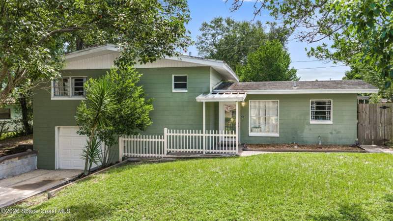3 bedroom Single Family Residence at 1425 Crest Drive, Country Club Heights 1st Addn, Titusville — photo 3