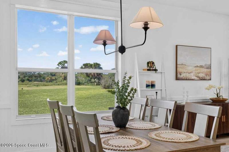 4 bedroom Single Family Residence at 780 Glen Abbey Way, Isles of Baytree Phase 2 A Replat of Tract L Isl, Melbourne — photo 4