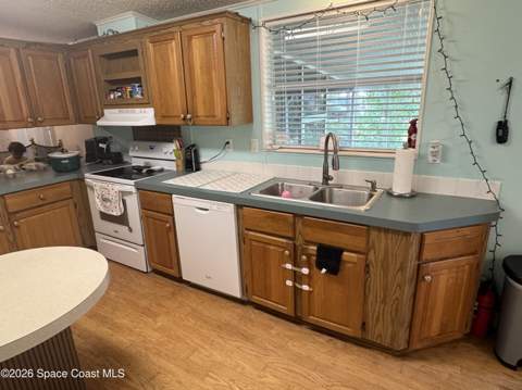 4773 Cambridge Drive, Mims FL - photo 6 of 21