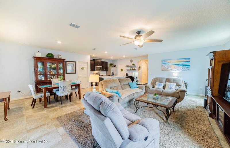 3 bedroom Single Family Residence at 729 Forest Trace Circle, Forest Trace, Titusville — photo 4