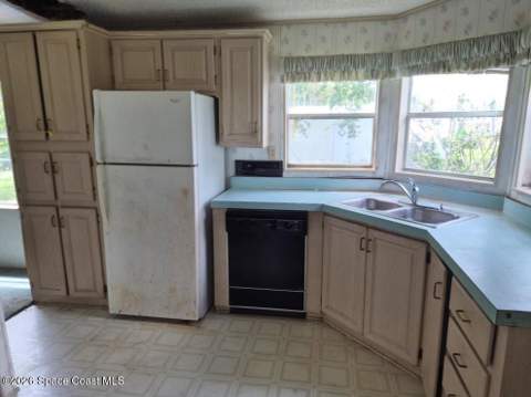 192 Rosewood Drive, Cocoa FL - photo 7 of 10