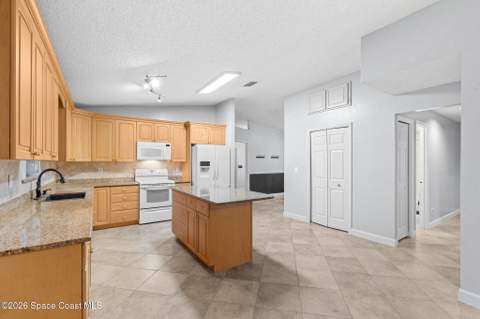 735 Pineda Avenue, Palm Bay FL - photo 14 of 48