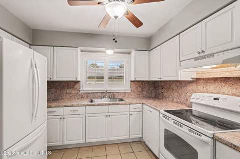 201 Sixth Avenue #E, Melbourne Beach FL - photo 14 of 37