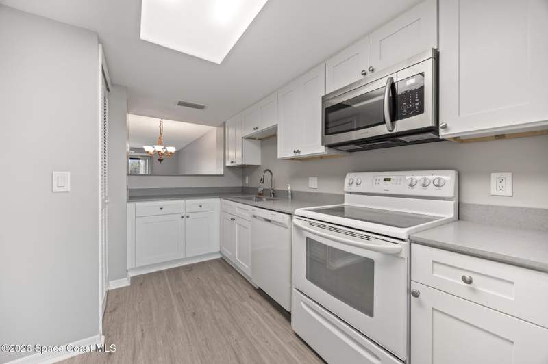 2 bedroom Condominium at 441 N Harbor City Boulevard #A11, River Bluff Condo Ph II, Melbourne — photo 3