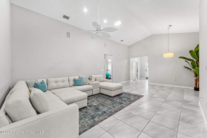 4 bedroom Single Family Residence at 3994 Radley Drive, Manchester Lakes Phase 5, West Melbourne — photo 5